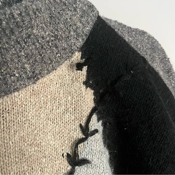Vintage Stone Canyon Geometric Sweater Size S Small Rabbit Hair Lambswool FLAW. - Picture 5 of 5